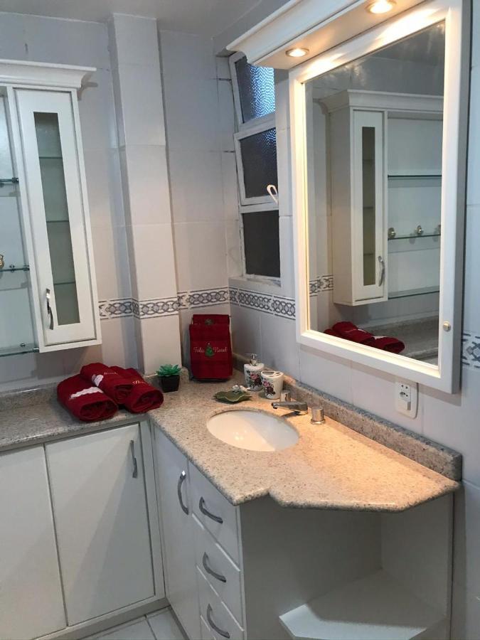 Апартаменты Apartamento Na Rua Coberta Грамаду Экстерьер фото