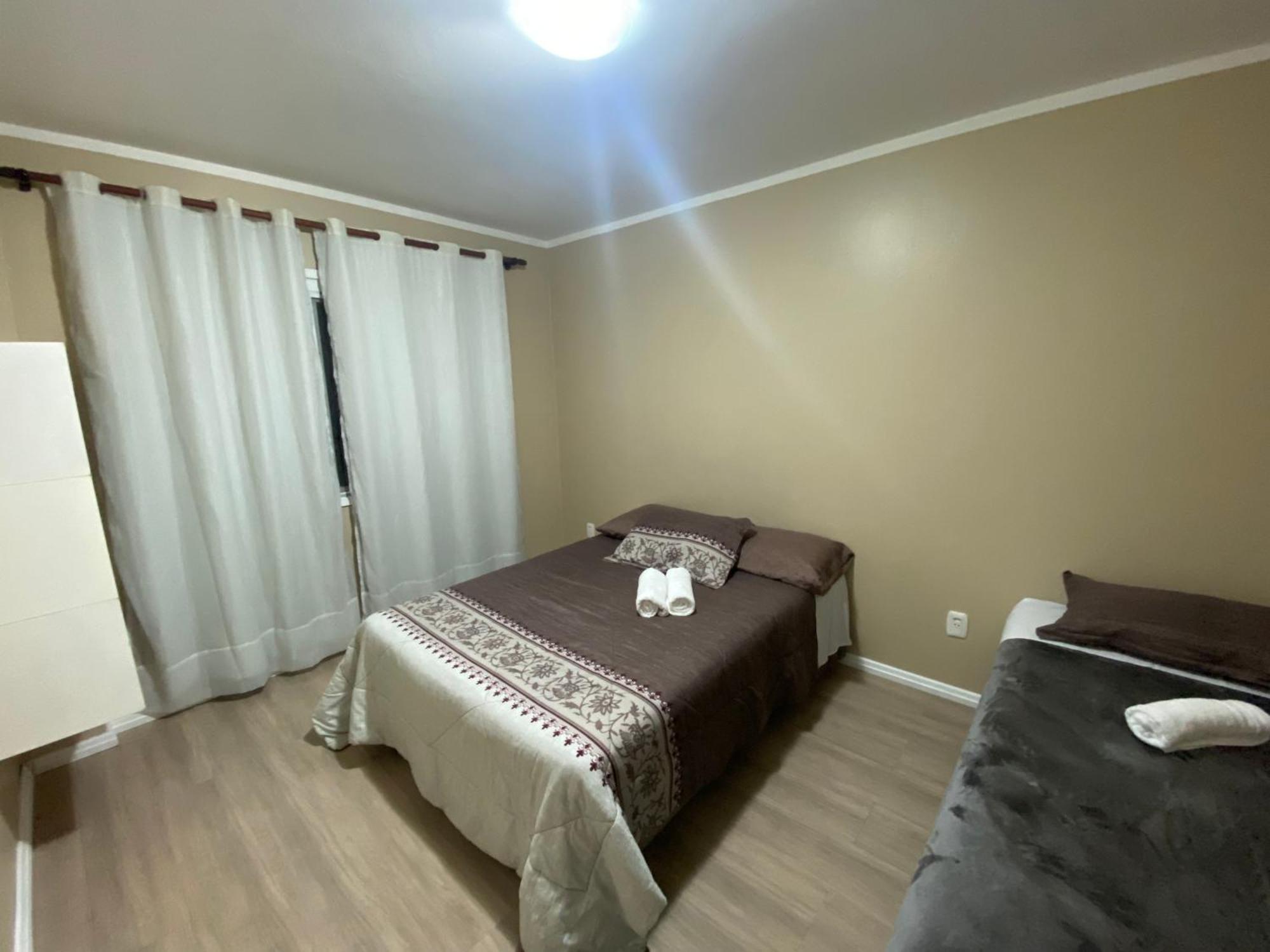 Апартаменты Apartamento Na Rua Coberta Грамаду Экстерьер фото